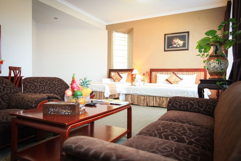Aloha Halong Hotel Ха Лонг Екстериор снимка