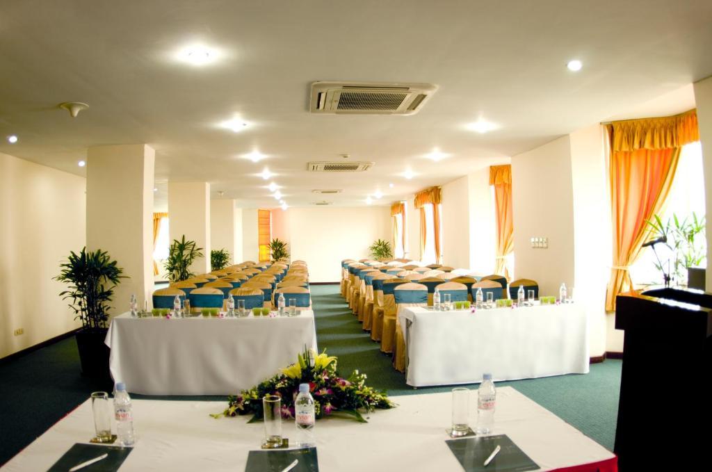 Aloha Halong Hotel Ха Лонг Екстериор снимка