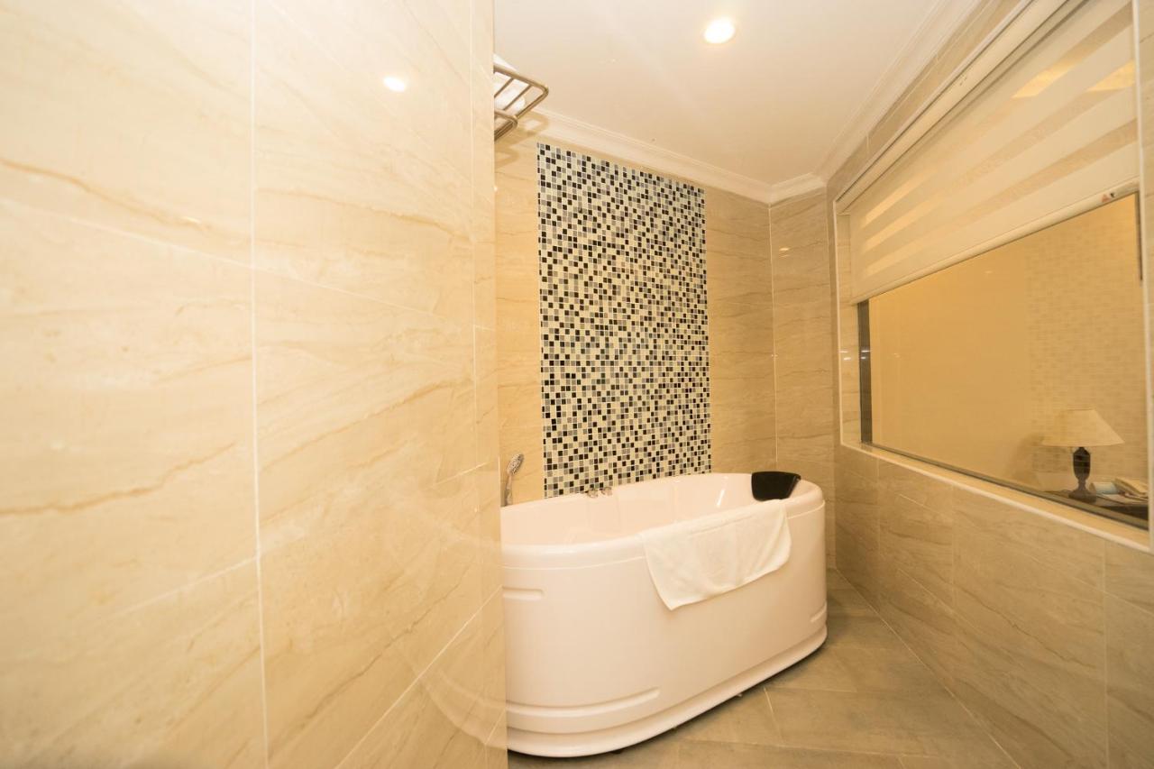 Aloha Halong Hotel Ха Лонг Екстериор снимка